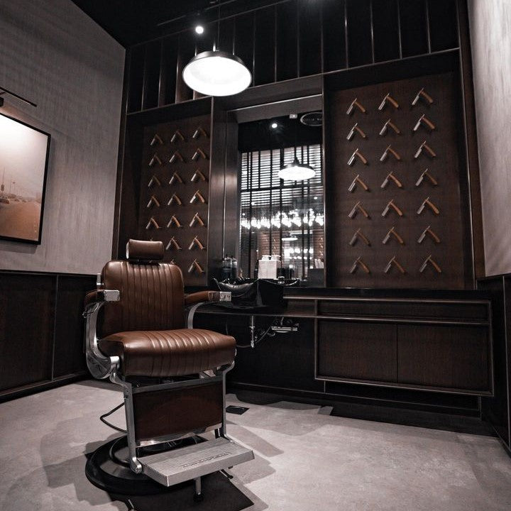 The Art of Barber Banter - Tips for Small Talk in the Chair
