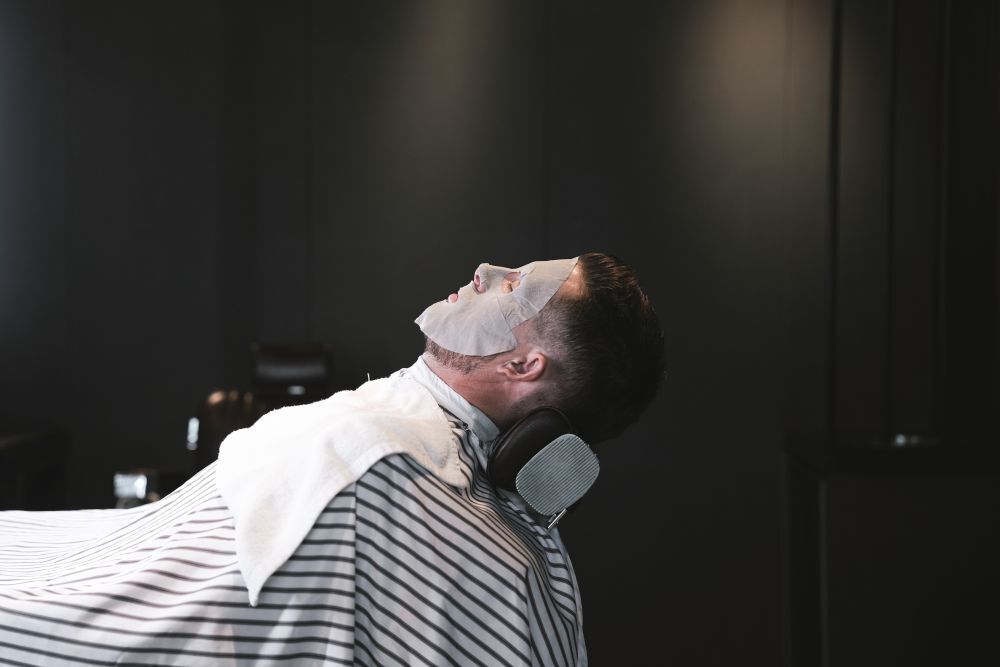 Why Looking Well-Groomed Doesn't Stop At Your Hairline